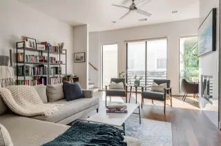 Photo #6: 21048117 Listing 