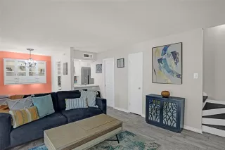 Photo #2: 21048147 Listing