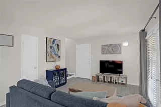 Photo #4: 21048147 Listing