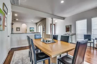 Photo #5: 21048256 Listing