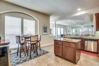 Photo #6: 21048256 Listing