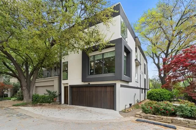 MLS: 21048428 Condo For Sale
