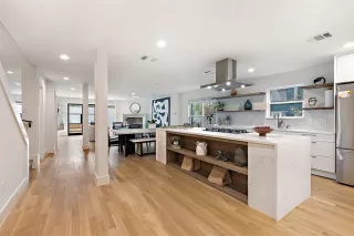 Photo #3: 21048428 Listing 
