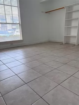 Photo #6: 21048570 Listing