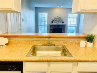 Photo #3: 21048758 Listing 