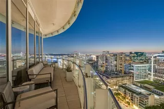 Photo #2: 21048933 Listing