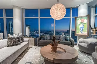 Photo #5: 21048933 Listing