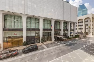 Photo #4: 21048988 Listing 