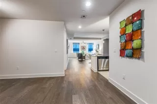 Photo #6: 21048988 Listing 