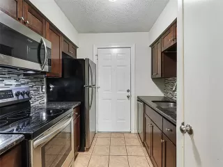 Photo #3: 21049082 Listing