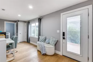 Photo #5: 21049496 Listing