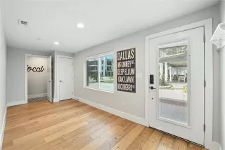 Photo #5: 21049613 Listing