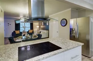 Photo #6: 21049643 Listing