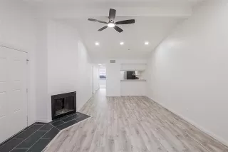 Photo #3: 21049691 Listing