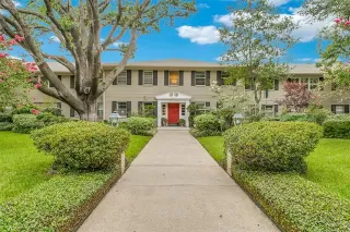 More Details about MLS # 21049900 : 6235 BANDERA AVENUE #D
