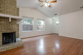 Photo #2: 21049986 Listing