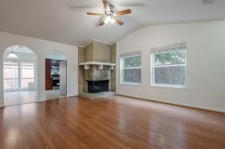 Photo #3: 21049986 Listing