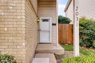 Photo #4: 21049986 Listing