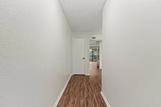 Photo #3: 21050112 Listing