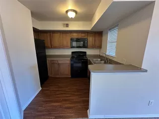 Photo #5: 21050187 Listing 