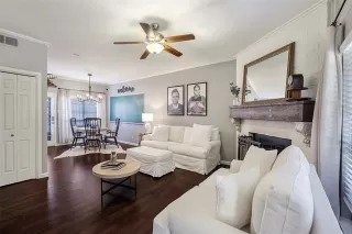 Photo #3: 21050228 Listing