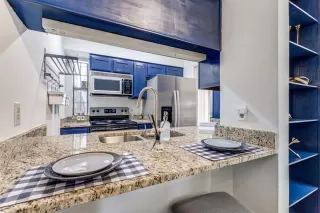 Photo #5: 21050473 Listing