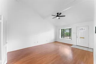 Photo #4: 21050547 Listing 