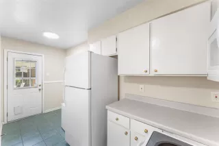 Photo #6: 21050547 Listing 