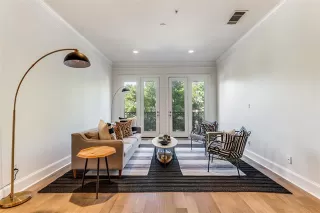 Photo #6: 21051047 Listing 