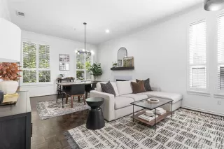 Photo #2: 21051751 Listing