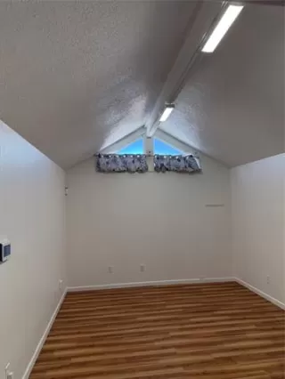 Photo #4: 21051817 Listing