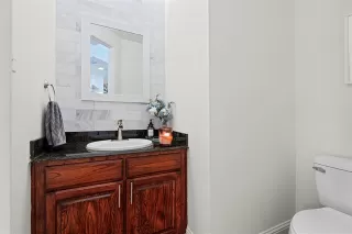 Photo #4: 21052084 Listing