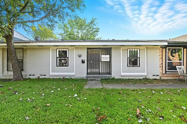 MLS: 21052120 Condo For Sale