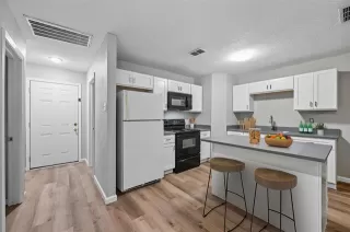Photo #3: 21052120 Listing 