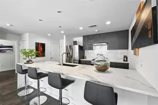 Photo #2: 21052130 Listing 