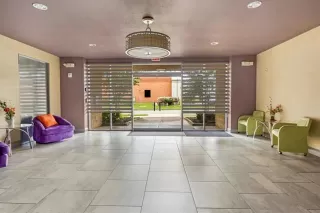 Photo #4: 21052337 Listing