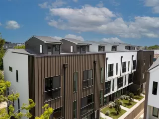 More Details about MLS # 21052932 : 4517 MUNGER AVENUE #105