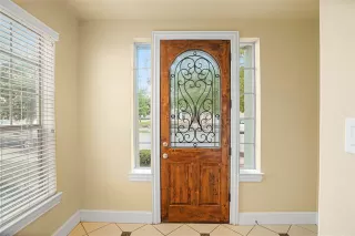 Photo #3: 21053053 Listing