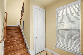 Photo #4: 21053053 Listing