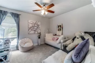 Photo #5: 21053161 Listing