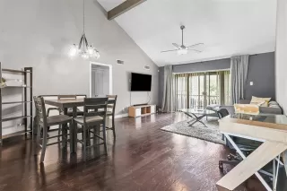 Photo #3: 21053222 Listing