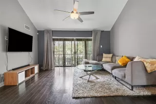 Photo #5: 21053222 Listing