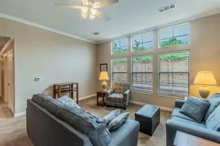 Photo #4: 21053264 Listing