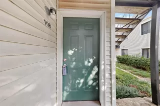 Photo #6: 21053845 Listing