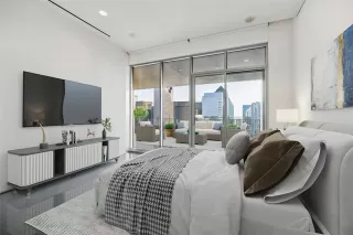 Photo #6: 21053900 Listing