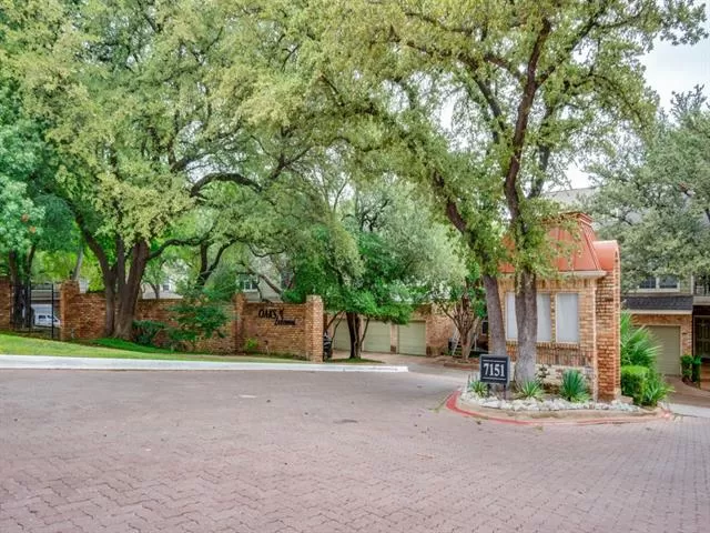 MLS: 21054061 Condo For Sale