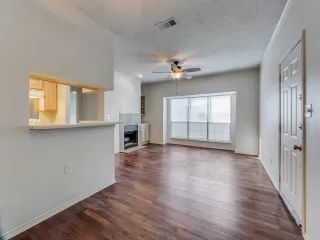 Photo #4: 21054061 Listing