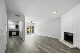 Photo #6: 21054569 Listing