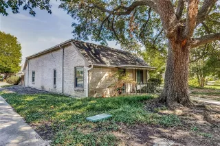 Photo #2: 21054654 Listing