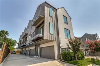 More Details about MLS # 21055326 : 5515 BRYAN PARKWAY #102